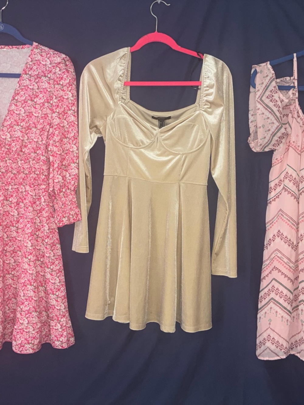 Women’s Dress Lot Size Large – 3 Piece Bundle Floral & Gold Dresses Forever 21…